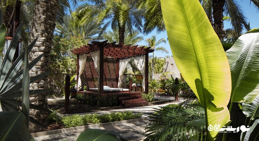 محوطه استراحت در فضای باز